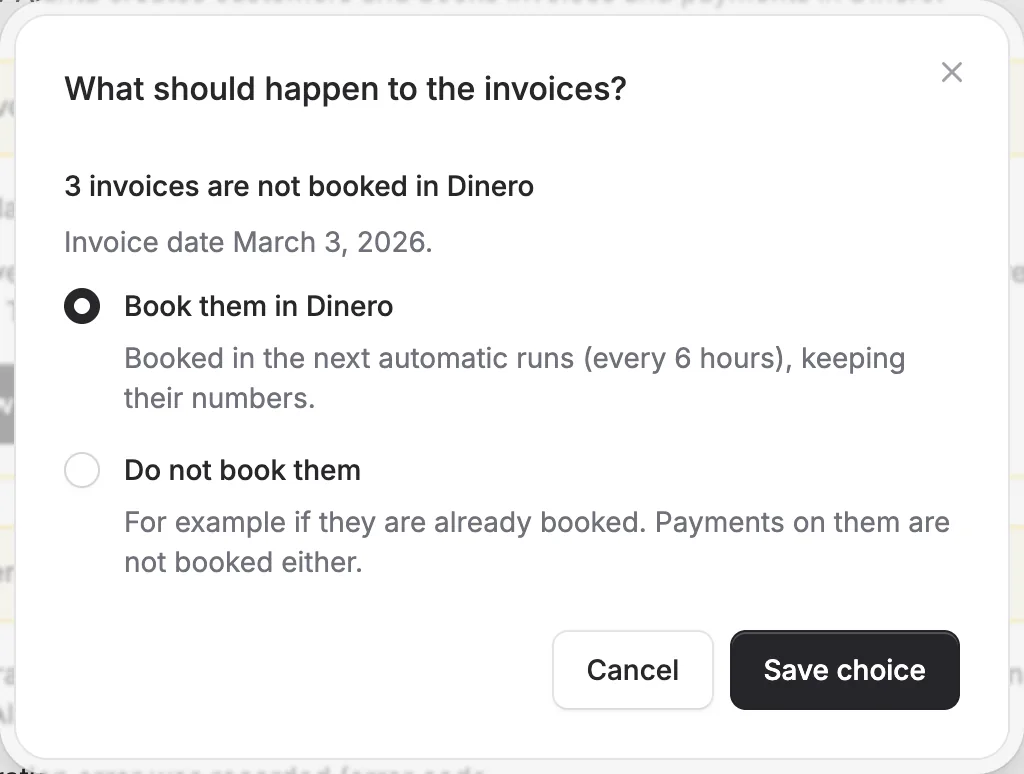 The choice between booking the 3 invoices in Dinero or leaving them, shown with fictitious data